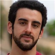 Profesor de robótica educativa imparte clases a alumnos a partir de 3 años